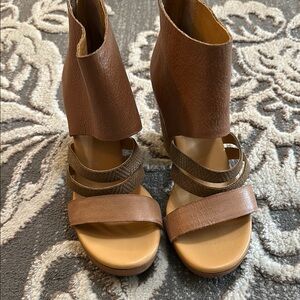 NWOT Kork-Ease Brown Leather Women's Sandals
